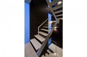 WIND ＆ LOUVER: Stairs