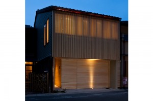 KYOTO STYLE COURTYARD: Appearance (in the night)