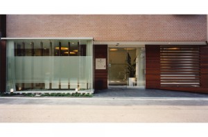 MARUI CLINIC: Facade