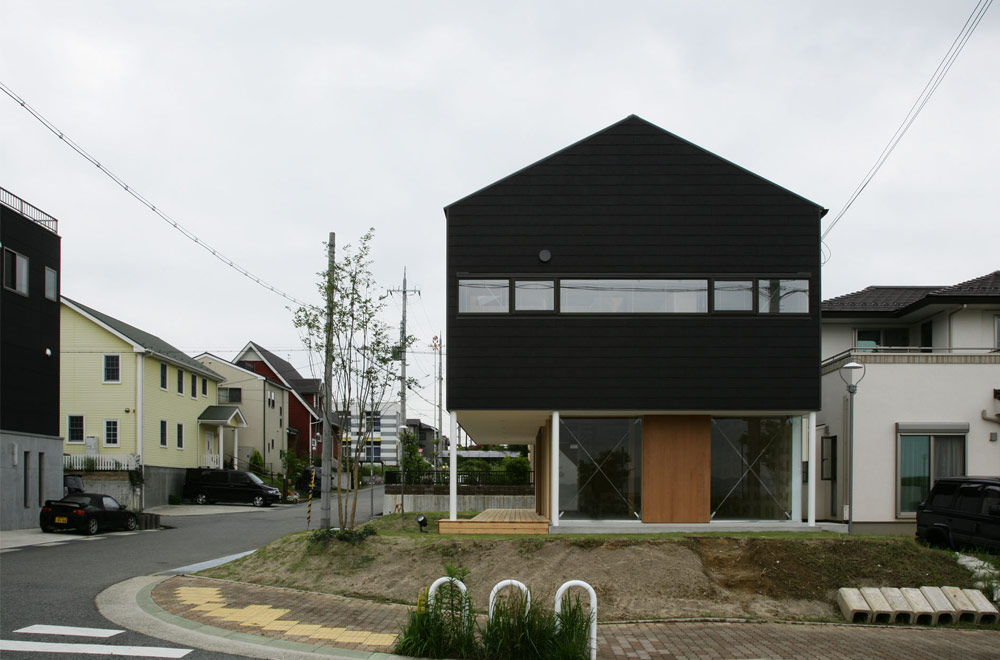 HOUSE IN KOUZUDAI: Facade