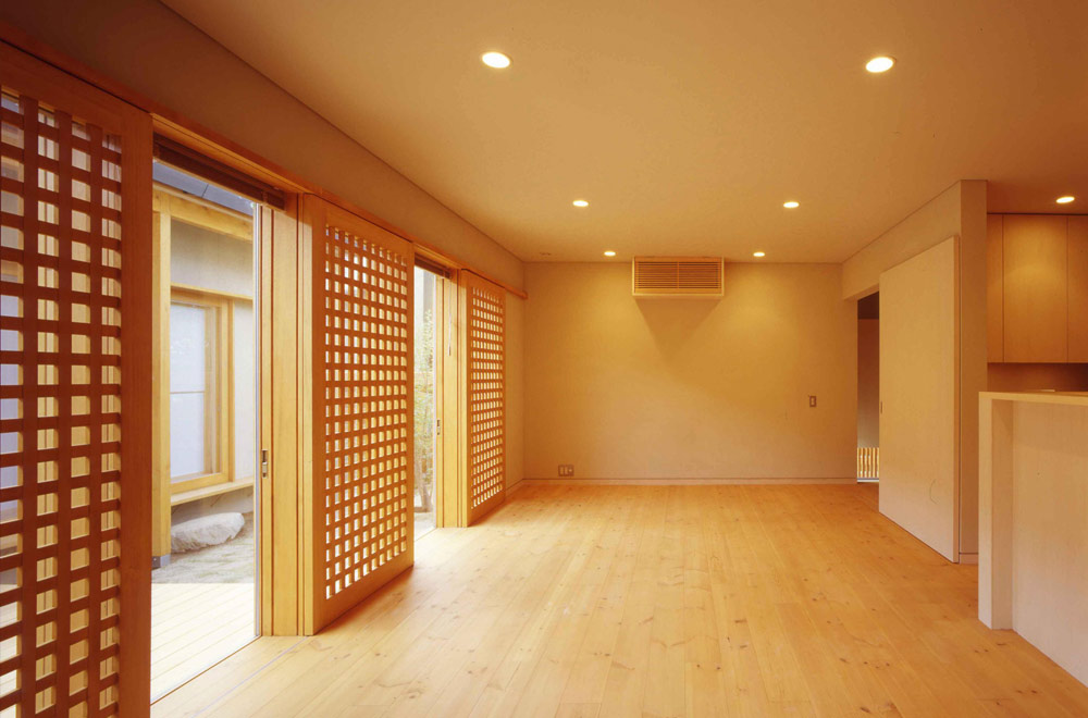 HOUSE IN HAMADERA: Living room