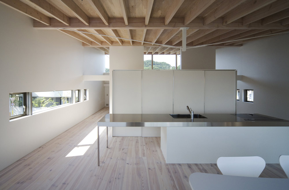 V-HOUSE: Living room & Dining kitchen