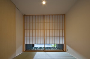 BLACK WALL HOUSE: Japanese-style room
