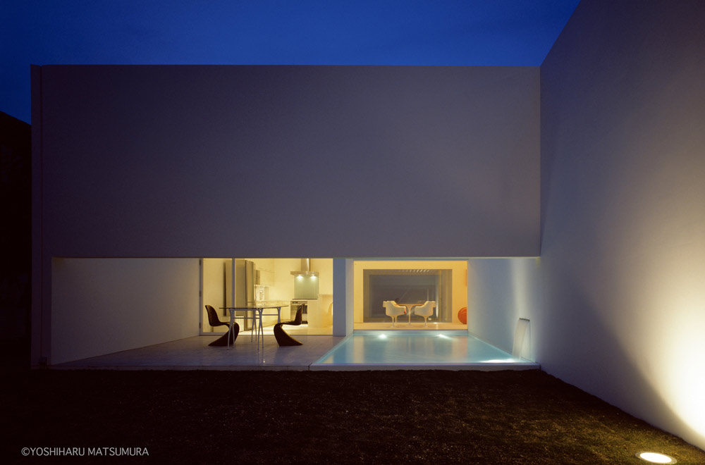 LIAISON HOUSE: Pool (in the night)