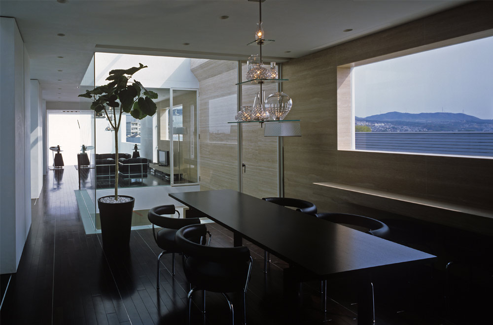 HOUSE IN MUKOYAMA: Living room