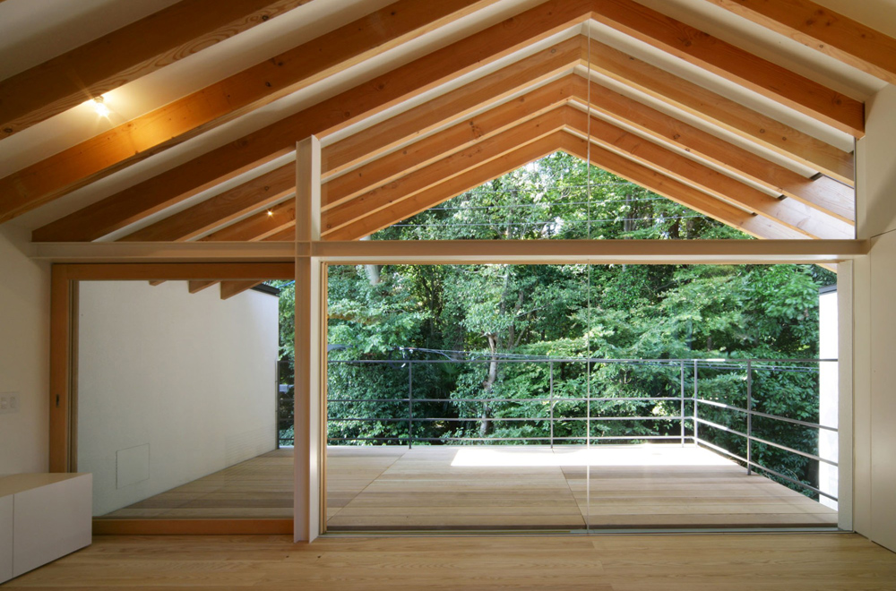 LIFE IN THE FOREST HOUSE: Stairs hall