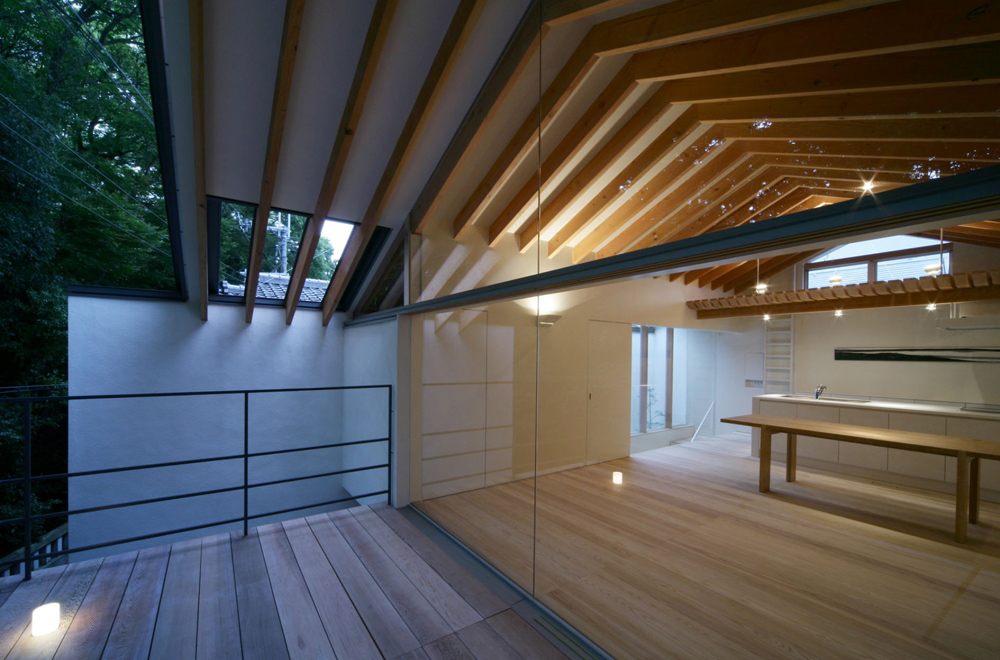 LIFE IN THE FOREST HOUSE: Stairs hall