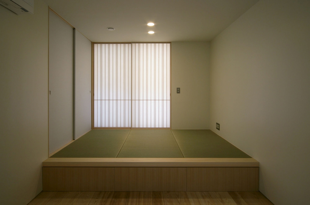 LIFE IN THE FOREST HOUSE: Japanese-style room