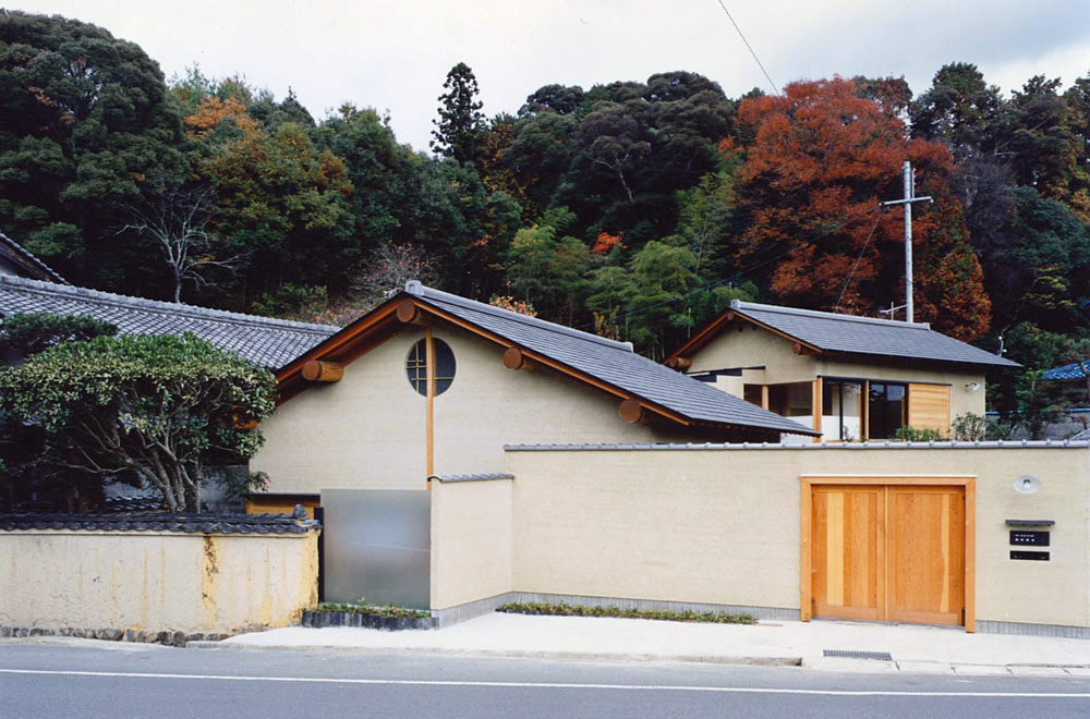 HOUSE IN INAGAWA: Appearance