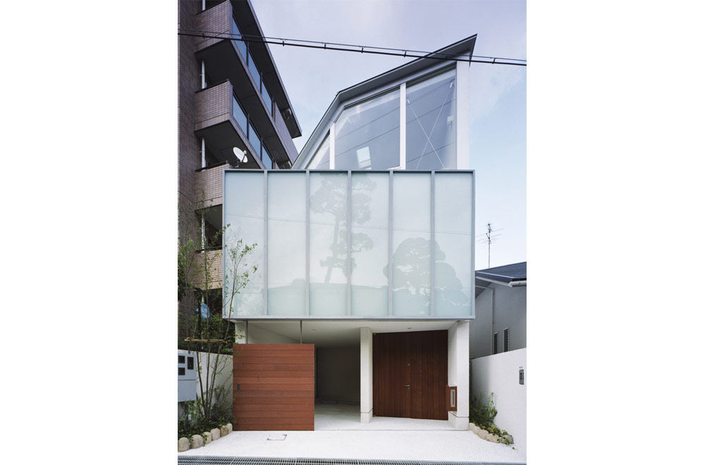 GLASS FACADE: Facade