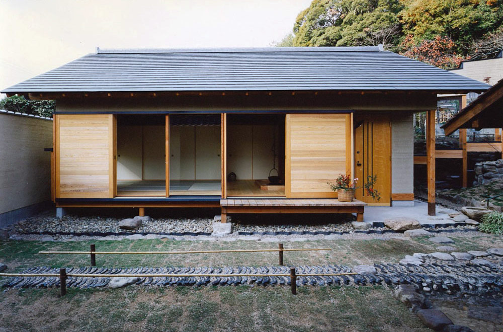 HOUSE IN INAGAWA: Appearance