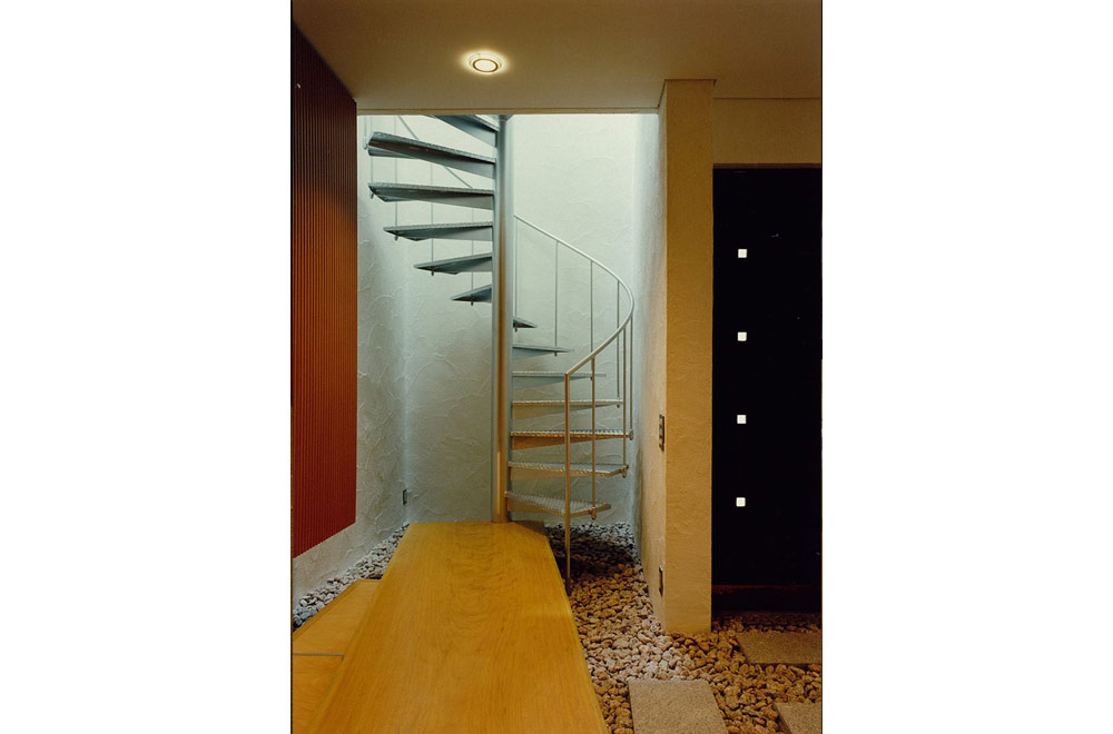 E-HOUSE: Spiral staircase