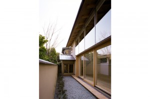 BORROWED SCENERY HOUSE: Deck terrace