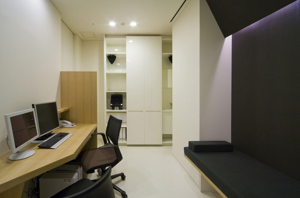 SASAKI CLINIC: Consultation room