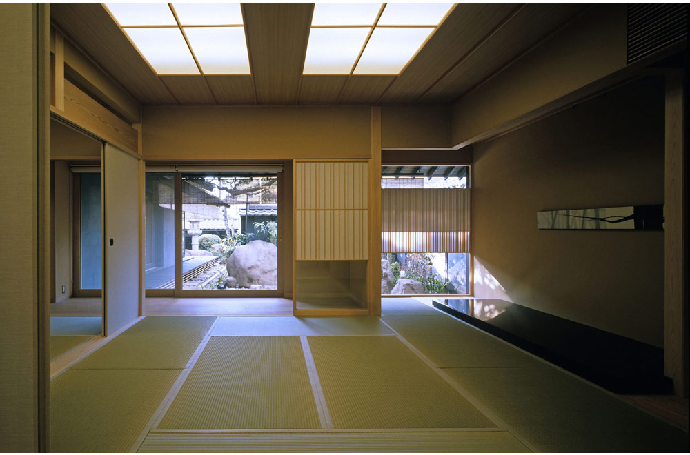 HOUSE OF BLACK WALL: Japanese-style room