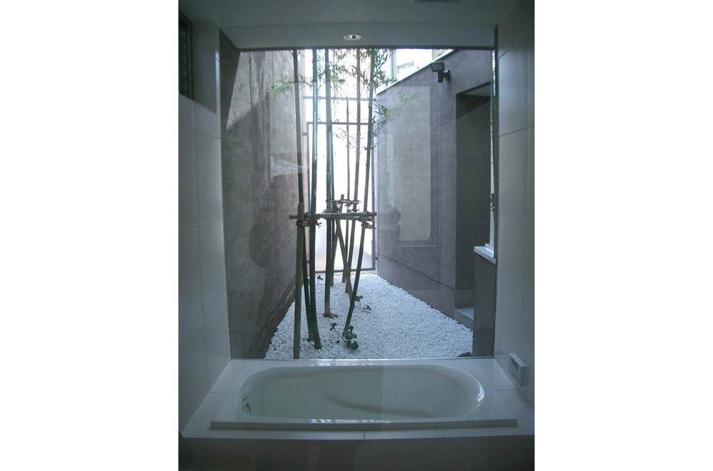 HOUSE IN HIGASHISUMA: Bathroom