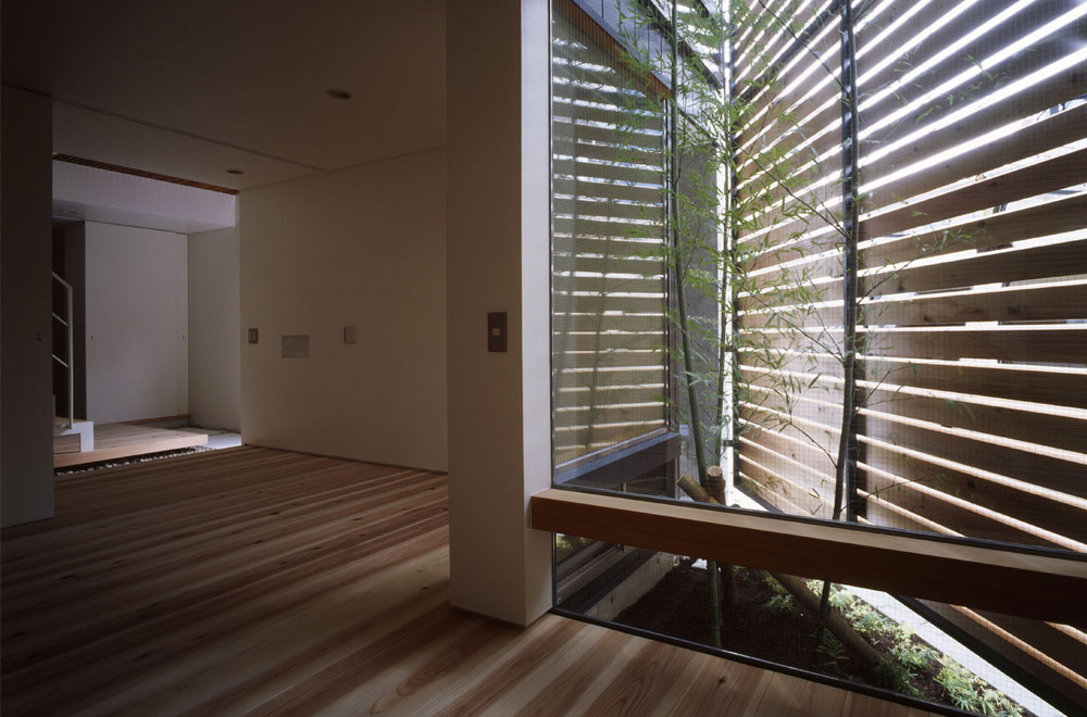 HOUSE IN JINAICHOU: Courtyard