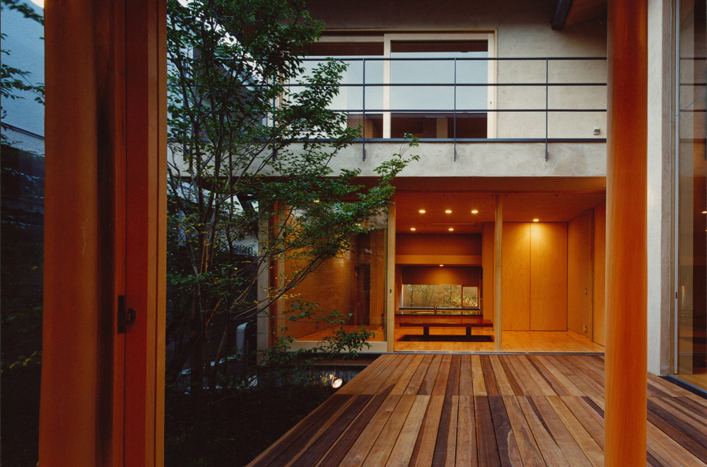 HOUSE IN KOSHIEN: Deck terrace