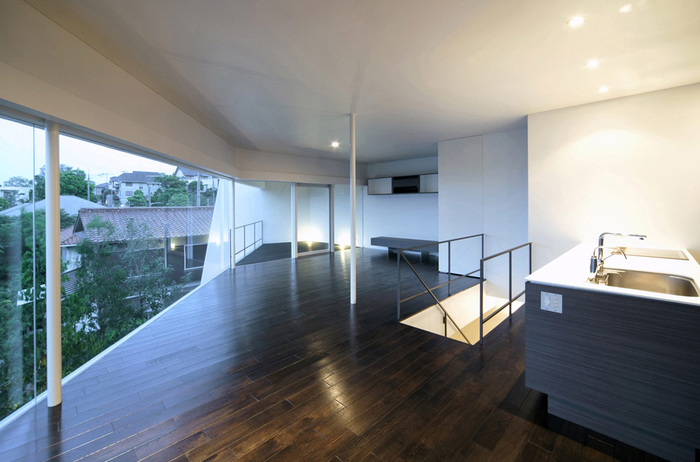 PENTAGONAL HOUSE: Private space