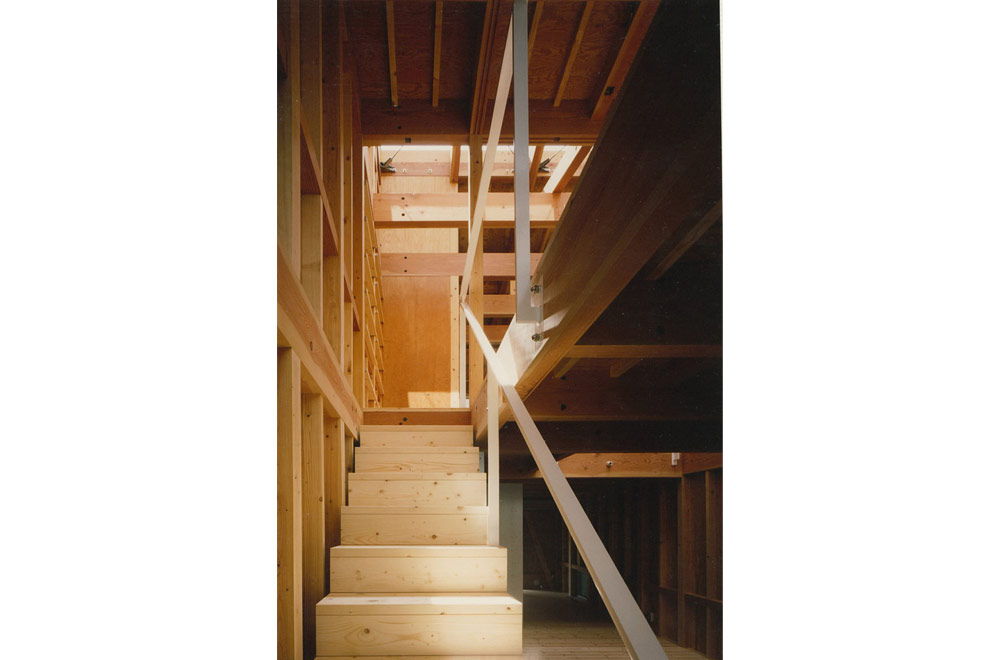 SLEEVED HOUSE: Situation of construction (STAIRS)