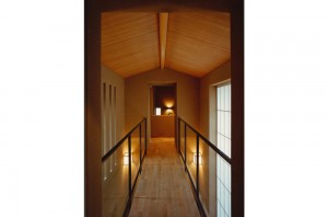 HOUSE IN KOSHIEN: Roofed passage