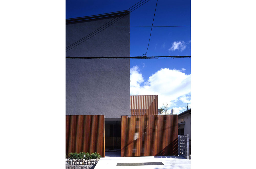 HOUSE IN MIYANISHICHO: Facade