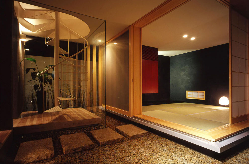 HOUSE IN MIYANISHICHO: Japanese-style room