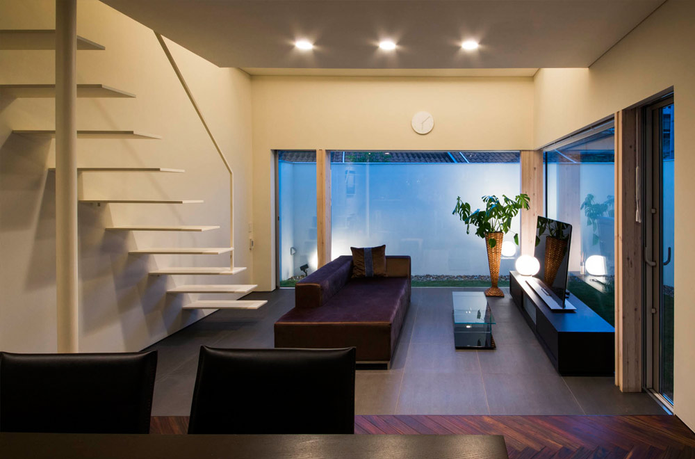 GLASS BRIDGE: Living room