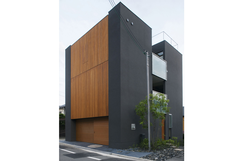 LOUVER FACADE: Appearance